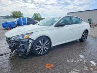 NISSAN ALTIMA SR