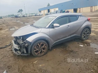 TOYOTA C-HR XLE
