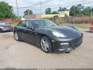 PORSCHE PORSCHE PANAMERA 4