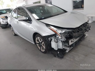TOYOTA TOYOTA PRIUS THREE TOURING