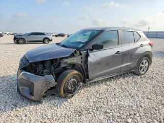 NISSAN KICKS S