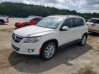 VOLKSWAGEN TIGUAN SE