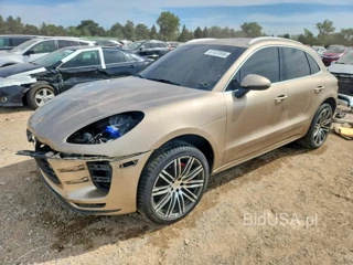 PORSCHE MACAN TURBO