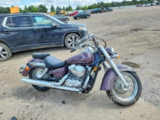 HONDA VT750