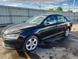 VOLKSWAGEN JETTA SE