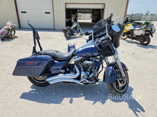 HARLEY-DAVIDSON FLHX STREET GLIDE