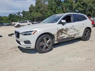 VOLVO XC60 T5 MOMENTUM