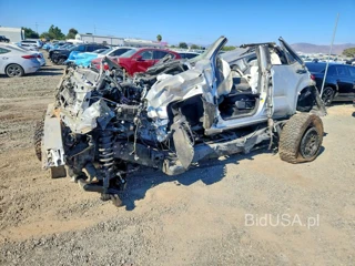 TOYOTA 4RUNNER SR5