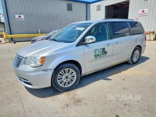 CHRYSLER TOWN & COUNTRY TOURING L