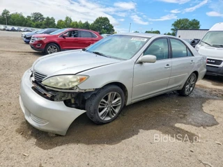 TOYOTA CAMRY LE V6
