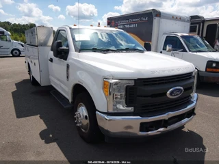 FORD FORD F-350 CHASSIS XL