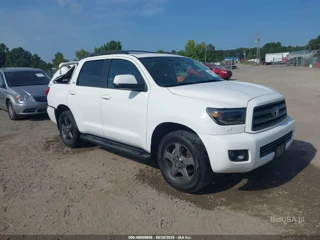TOYOTA TOYOTA SEQUOIA SR5 5.7L V8
