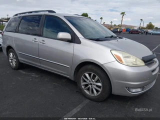 TOYOTA TOYOTA SIENNA XLE