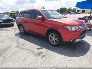 MITSUBISHI MITSUBISHI OUTLANDER SE