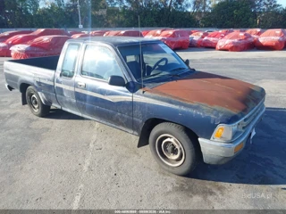 TOYOTA TOYOTA PICKUP 1/2 TON EX LNG WHLBSE DLX