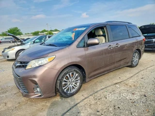 TOYOTA SIENNA XLE 8-PASSENGER