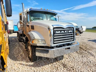 MACK GU800