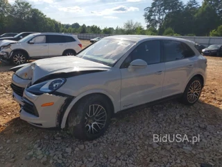 PORSCHE CAYENNE BASE
