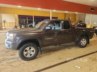 TOYOTA TACOMA V6