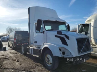 VOLVO VNL
