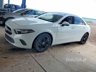 MERCEDES-BENZ A 220