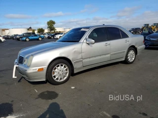 MERCEDES-BENZ E 320