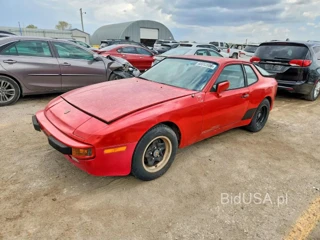 PORSCHE 944