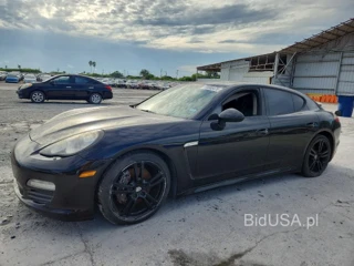 PORSCHE PANAMERA 2