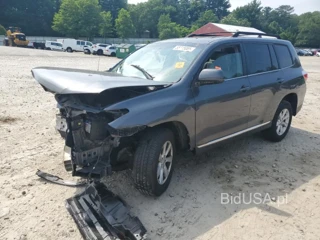 TOYOTA HIGHLANDER BASE