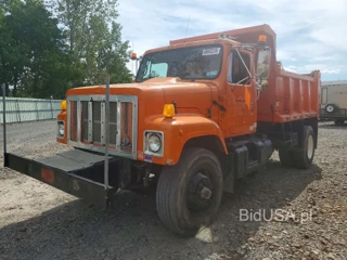 INTERNATIONAL 2000 2574