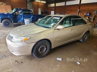 TOYOTA CAMRY XLE V6