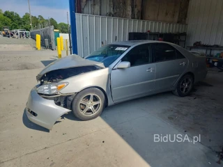 TOYOTA CAMRY SE V6