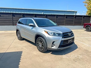 TOYOTA HIGHLANDER SE