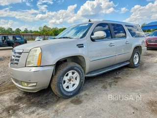 CADILLAC ESCALADE ESV