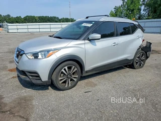 NISSAN KICKS SV