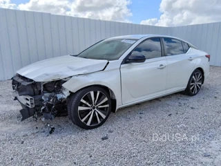 NISSAN ALTIMA SR