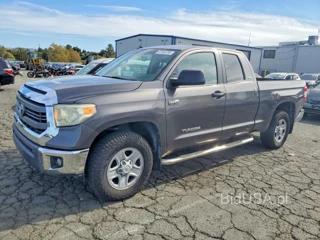 TOYOTA TUNDRA SR5