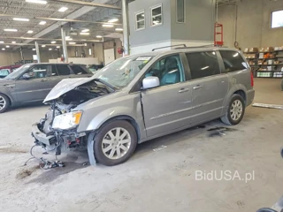 CHRYSLER TOWN & COUNTRY TOURING