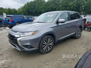 MITSUBISHI OUTLANDER SE