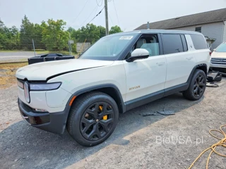 RIVIAN R1S ADVENTURE