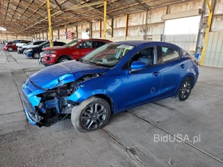 TOYOTA YARIS LE