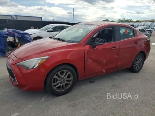 TOYOTA YARIS LE