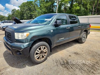TOYOTA TUNDRA SR5