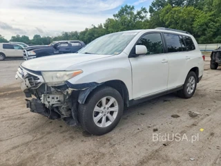 TOYOTA HIGHLANDER BASE