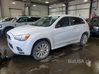 MITSUBISHI OUTLANDER SPORT SE
