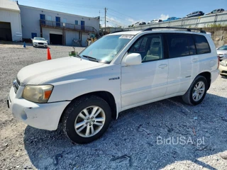 TOYOTA HIGHLANDER HYBRID