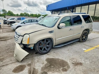 CADILLAC ESCALADE LUXURY