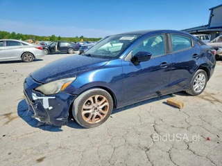 TOYOTA YARIS IA BASE