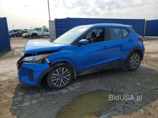 NISSAN KICKS SV