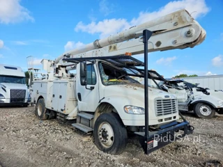 FREIGHTLINER M2